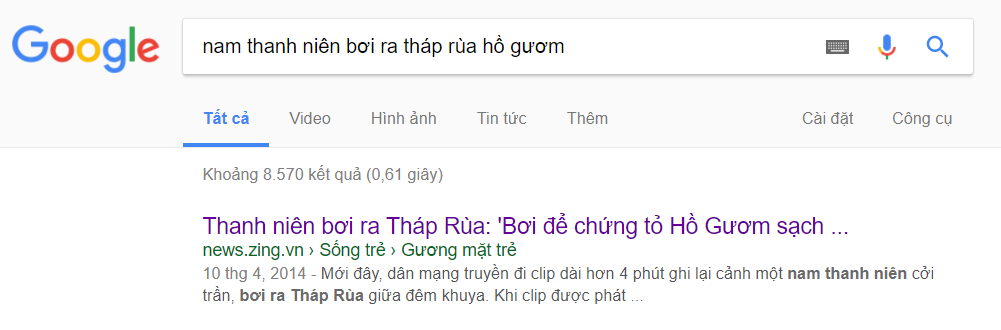 thanh niên bơi ra tháp rùa hồ gươm